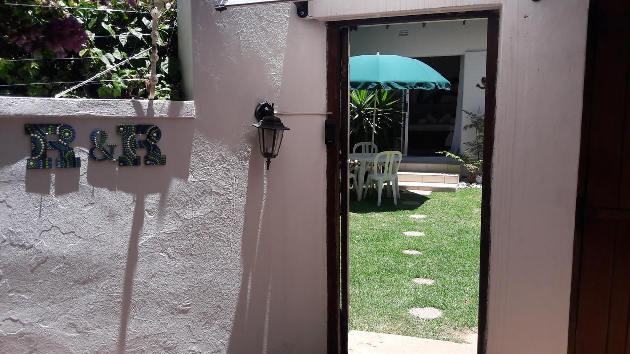 Bed and Breakfast R & R'S Retreat Johannesburgo Exterior foto